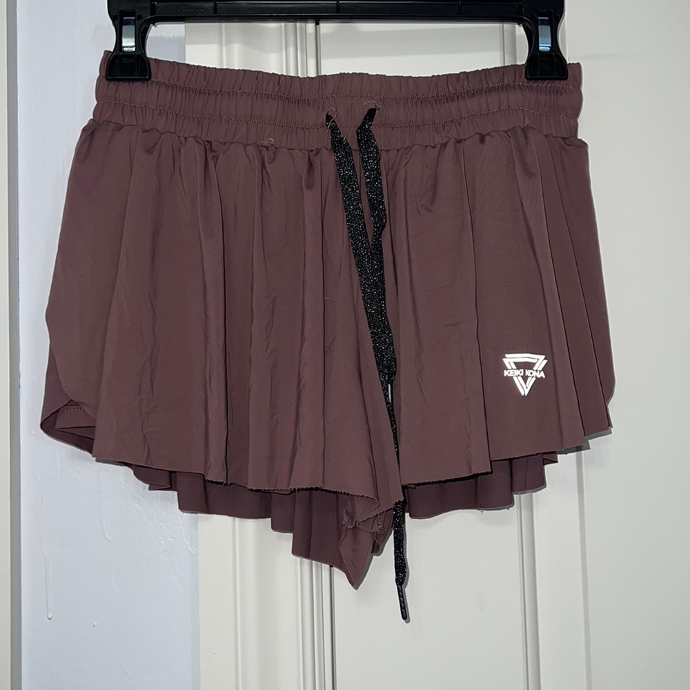 Size M shorts